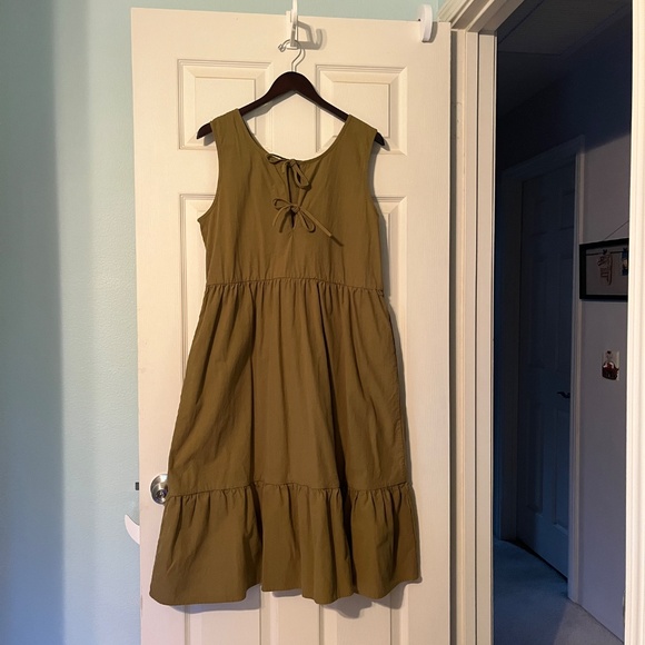 Tradlands Birdie Sleeveless Crinkle Dress - Picture 2 of 2